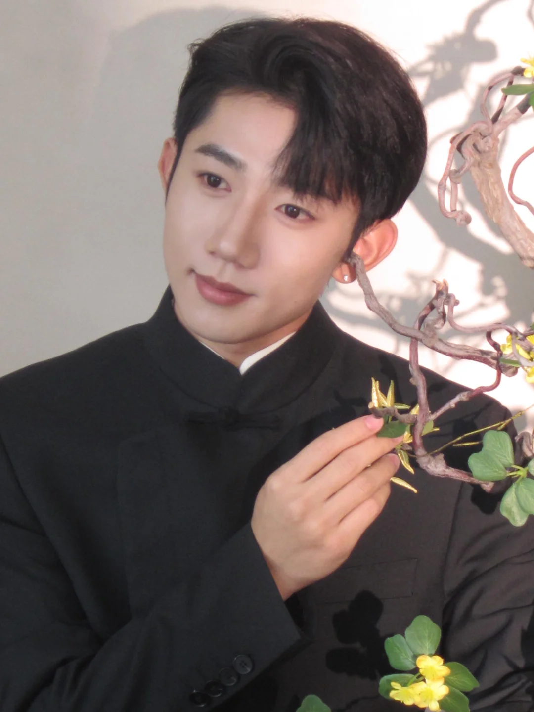 拍摄的时候耳朵痒了怎么办