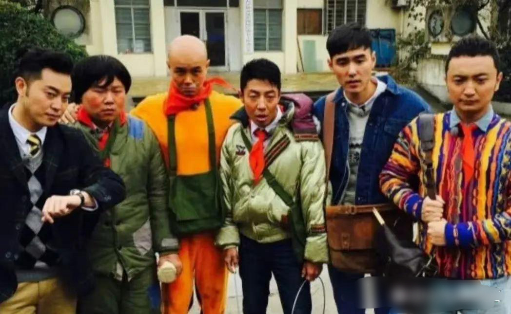 除了沙溢，没人愿意承认这张照片吧，这都是啥啊？好像是录制某档综艺节目的时候吧。 