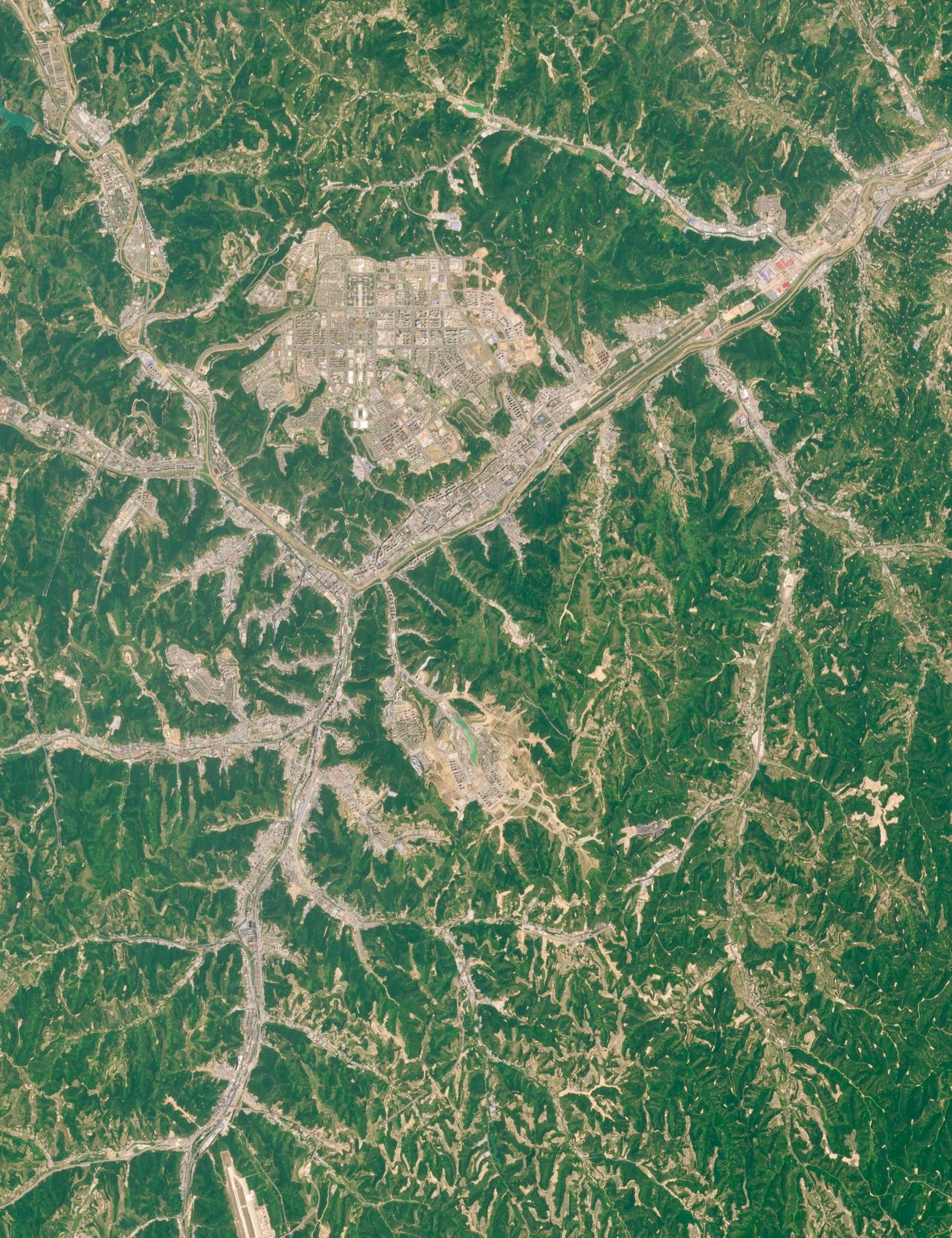 陕西省延安市最近高清卫星图（7.17）
