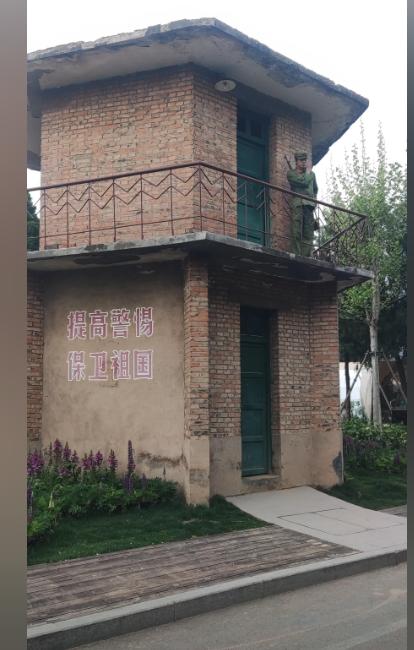 敬业! 这大概是河南开封万岁山景区最孤独的NPC！
河南开封万岁山景区这两年成了