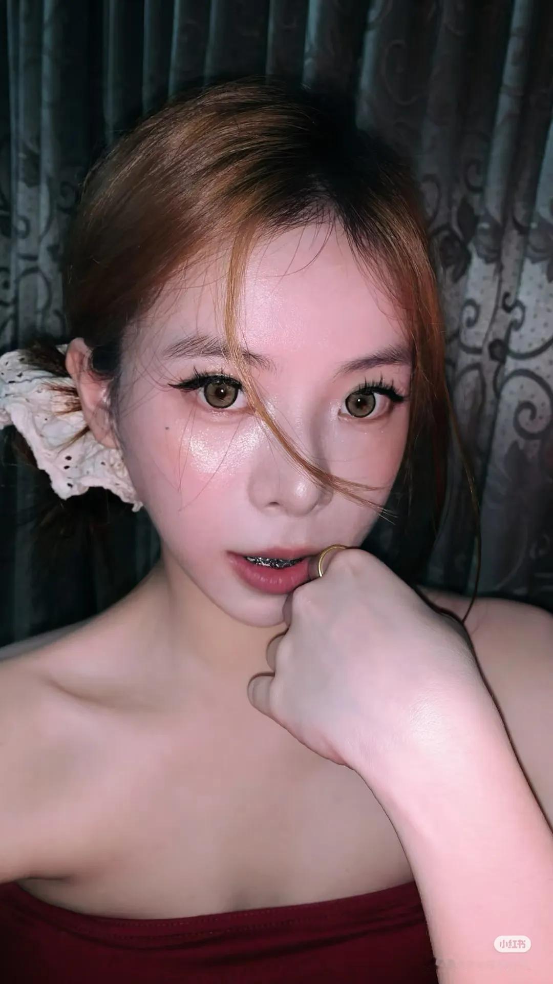 话说大马近几年就推出了许多样靓身材正，气质也相当不错的新晋博主，而每天就是其中之