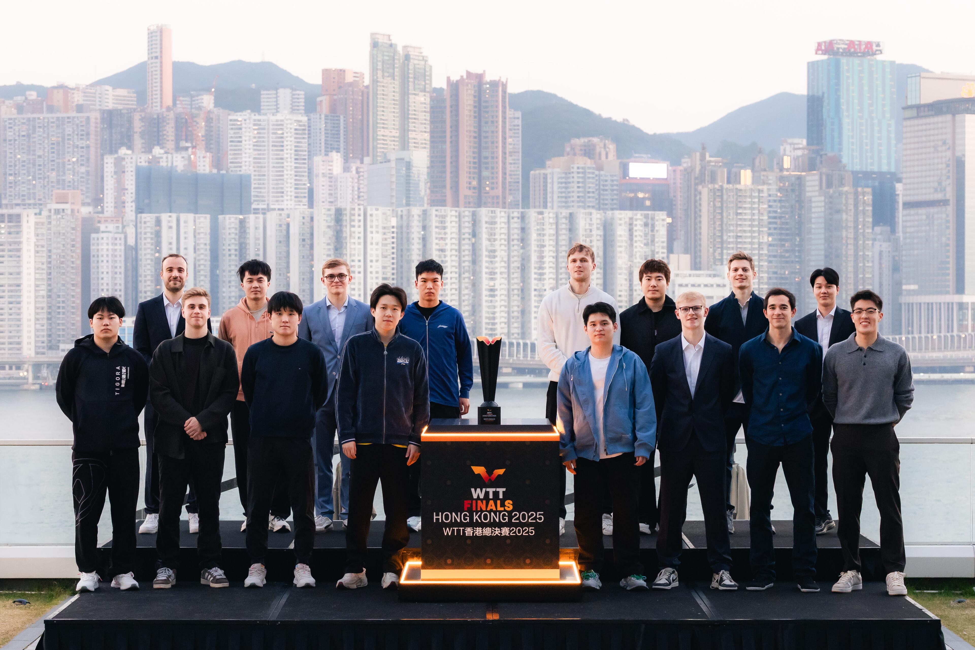 张本智和张本智和wtt香港总决赛2025 男子单打参赛球员香港城市照合照📷cr