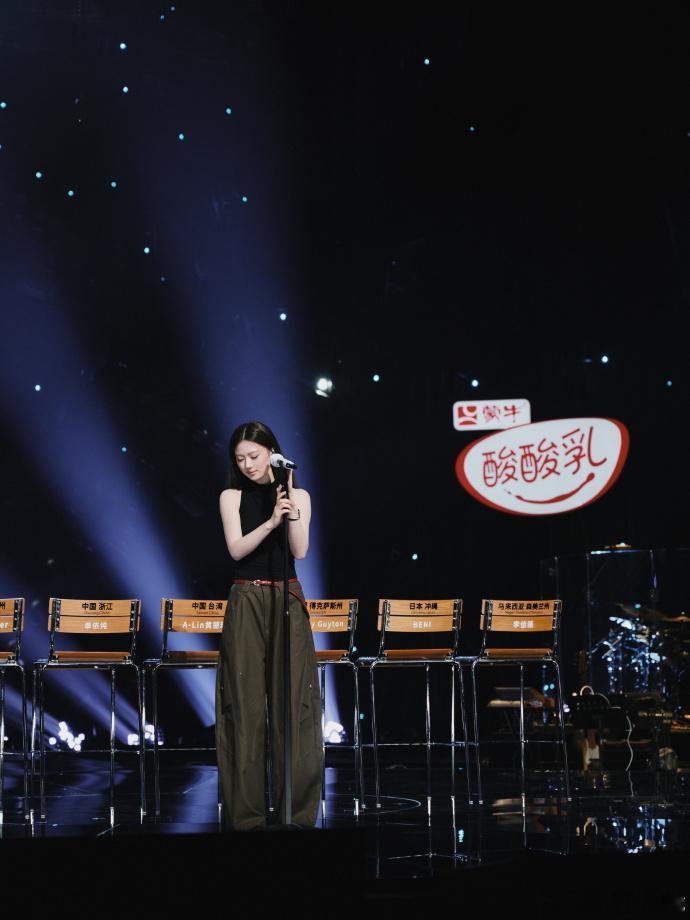 单依纯新歌预告 单依纯新歌预告太抓耳了！她用空灵的嗓音，把情感诠释得淋漓尽致，我