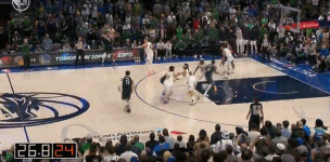 NBA赛场镜头：欧文左手神级绝杀，要知道他还没吃饭呀！
  欧文正在斋月中，这场