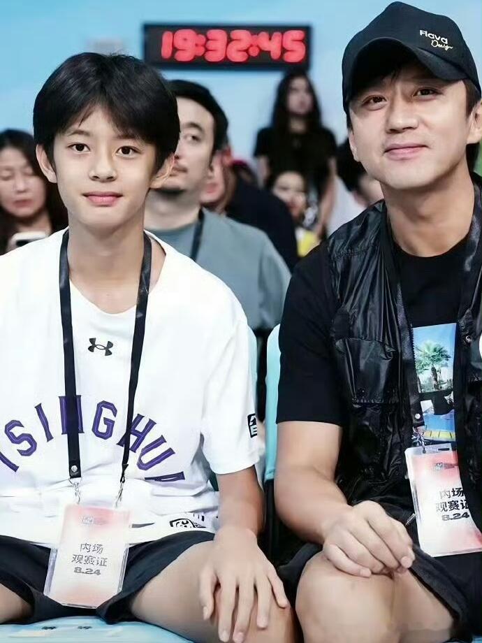 孙俪和儿子P都P不了这么像邓超哭晕了！竟然在儿子颜值里起破坏作用！看了孙俪邓超1