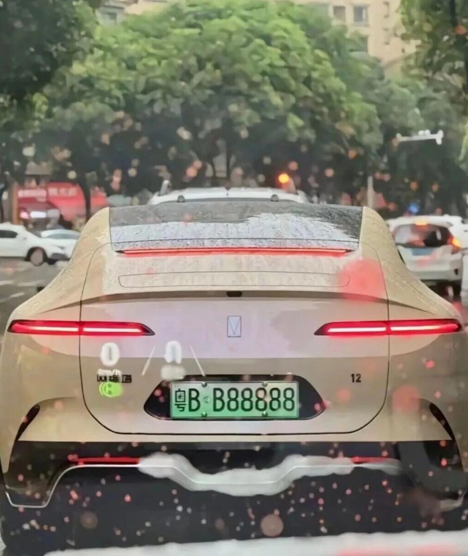 这个车牌号在你见过的里面能排第几[偷笑][偷笑][偷笑]