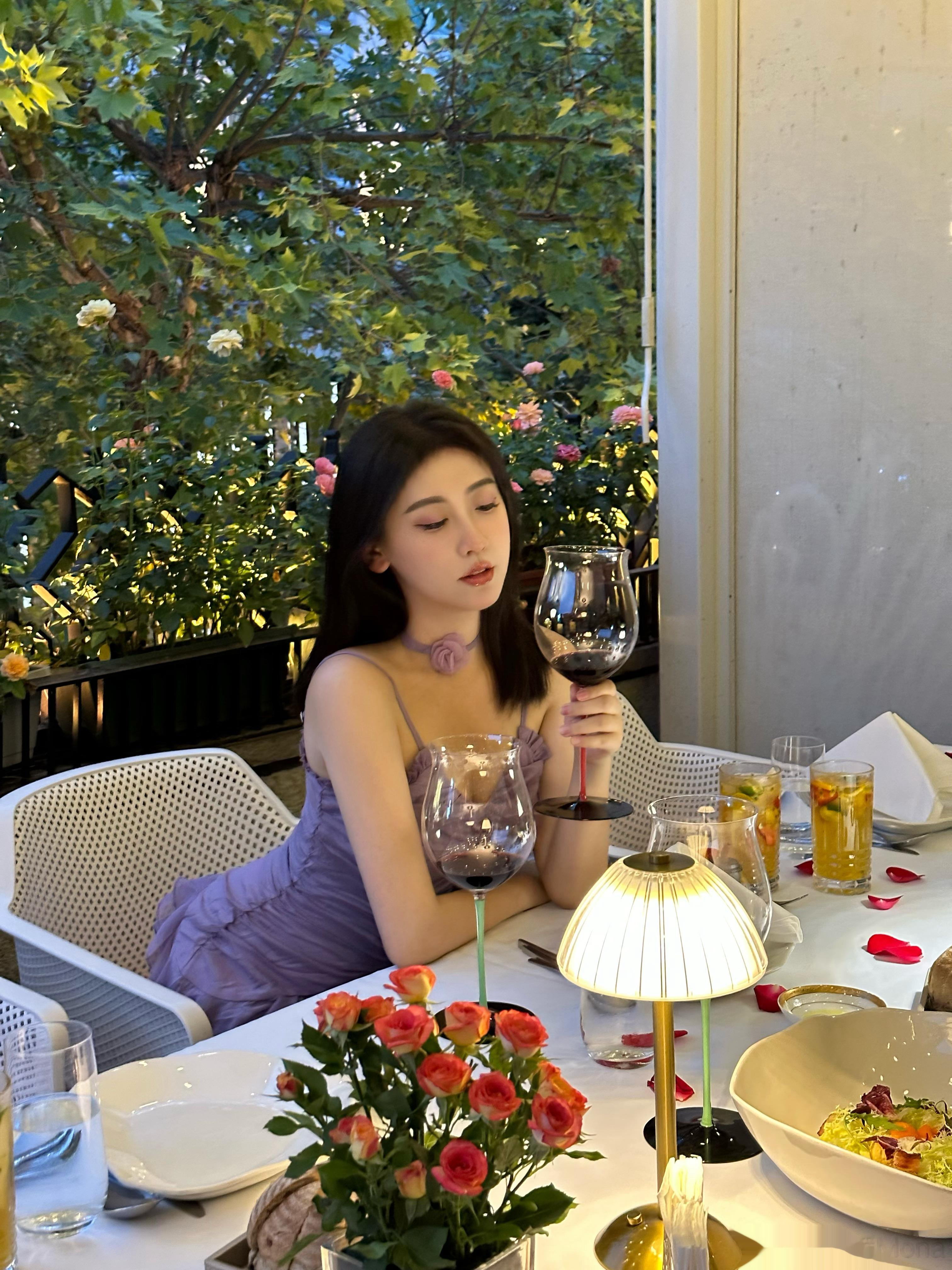 如花在野，温柔热烈  ​​​