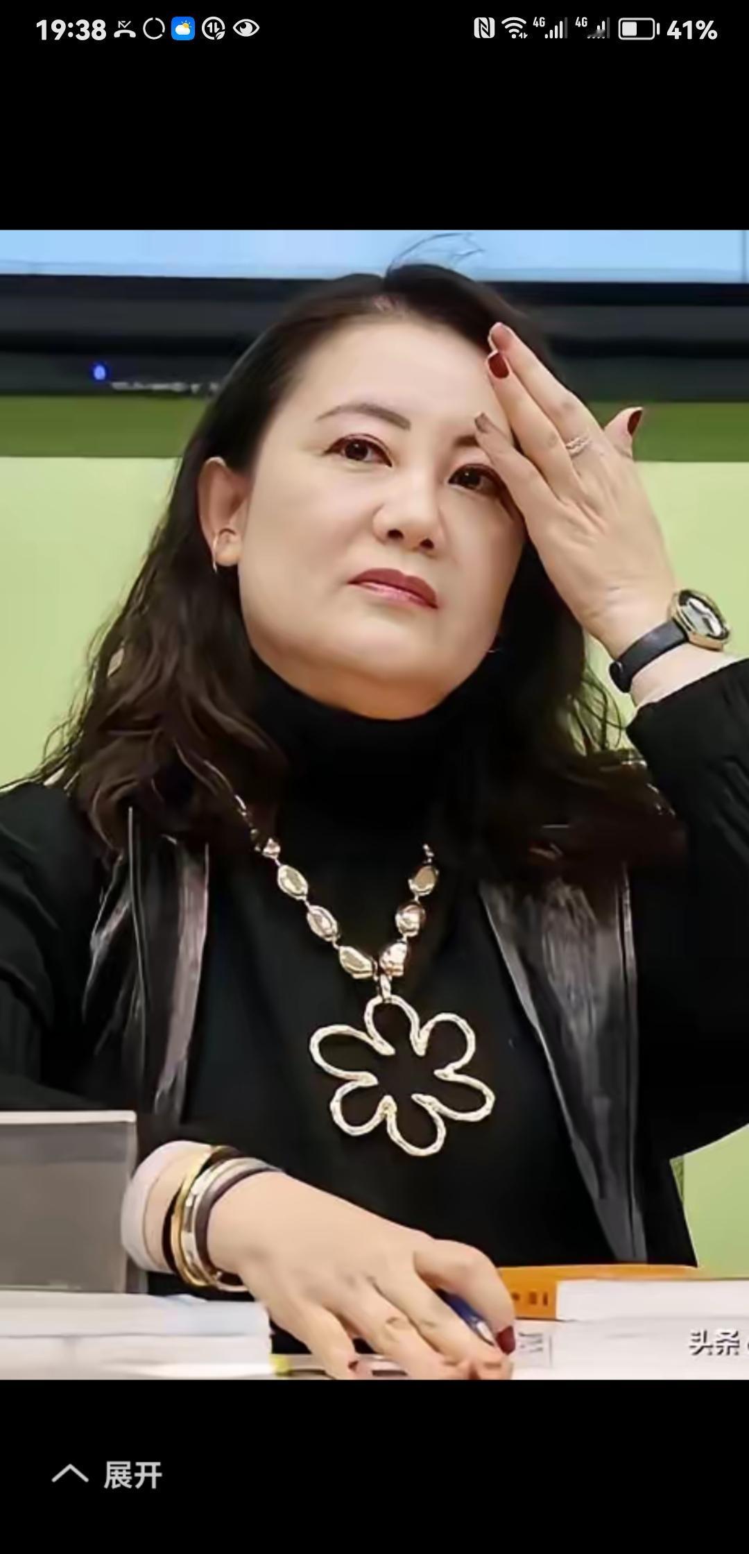 吴思瑶是一个文武兼备的泼人！刷到吴思瑶的视频，对于撒泼我个人有一个感悟，既文泼和