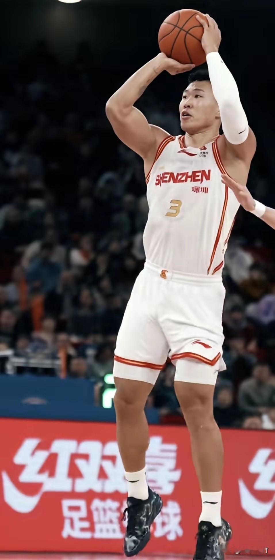 中国男篮逆转战胜日本贺希宁是最大的发现！

中国队大比分落后客场逆转战胜小本子，