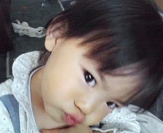 宫崎友花19岁生日分享自己小时候照片👀 ​​​