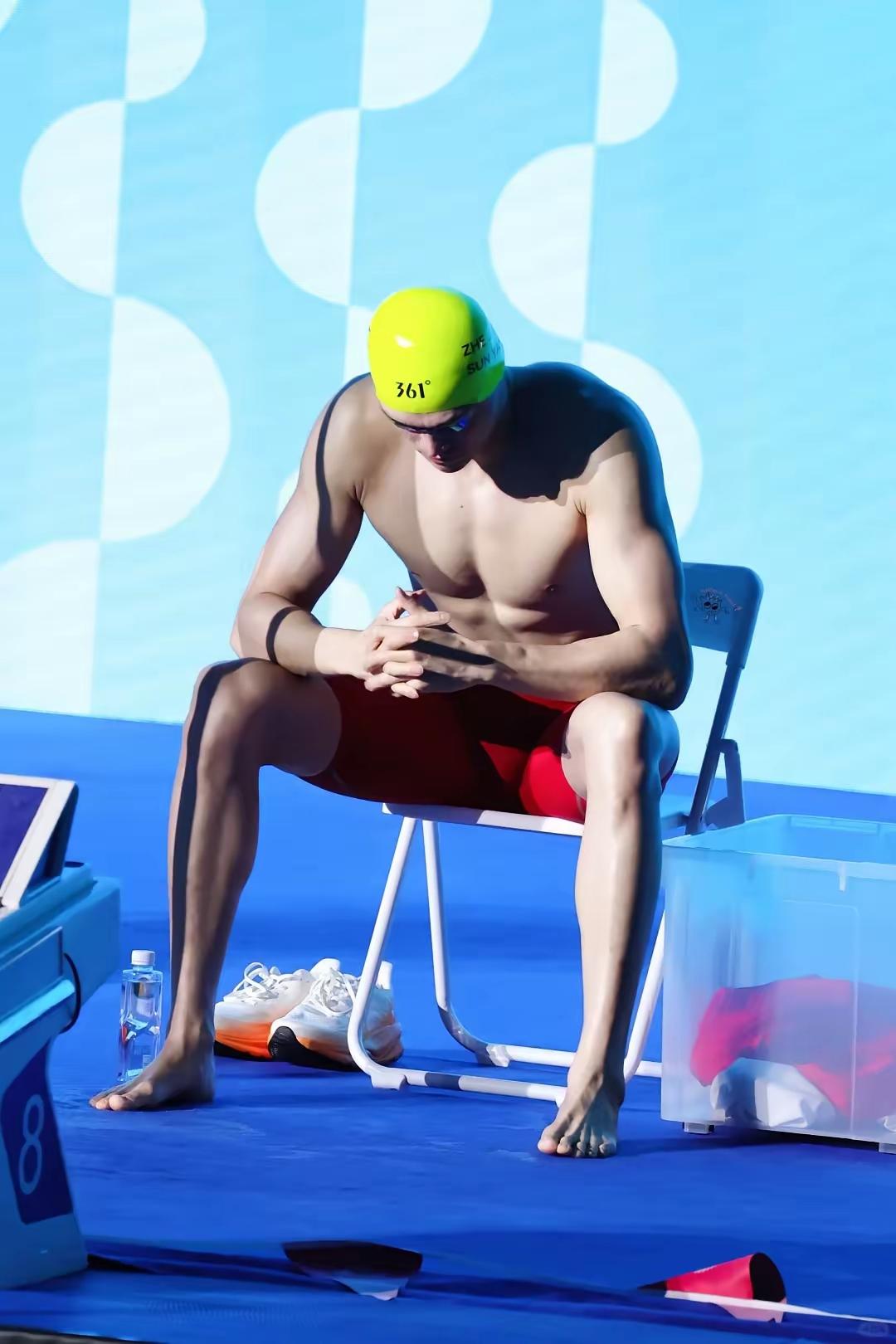 没拿冠军难过吗？”记者话音刚落，孙杨一句话，全网破防！

他淡淡一笑：
“如果在