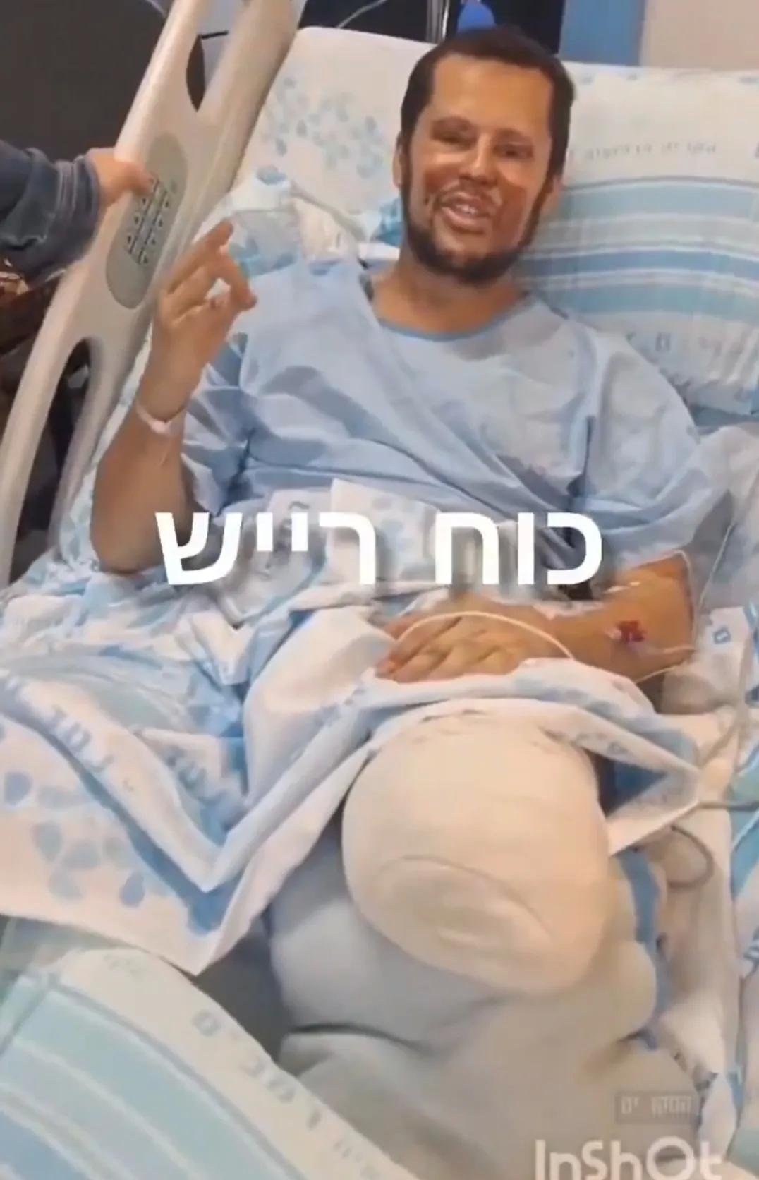 伤兵刚进医院，

救护车就被炸了，

谁在瞄准白袍？

兰巴姆医院这几天门口一直