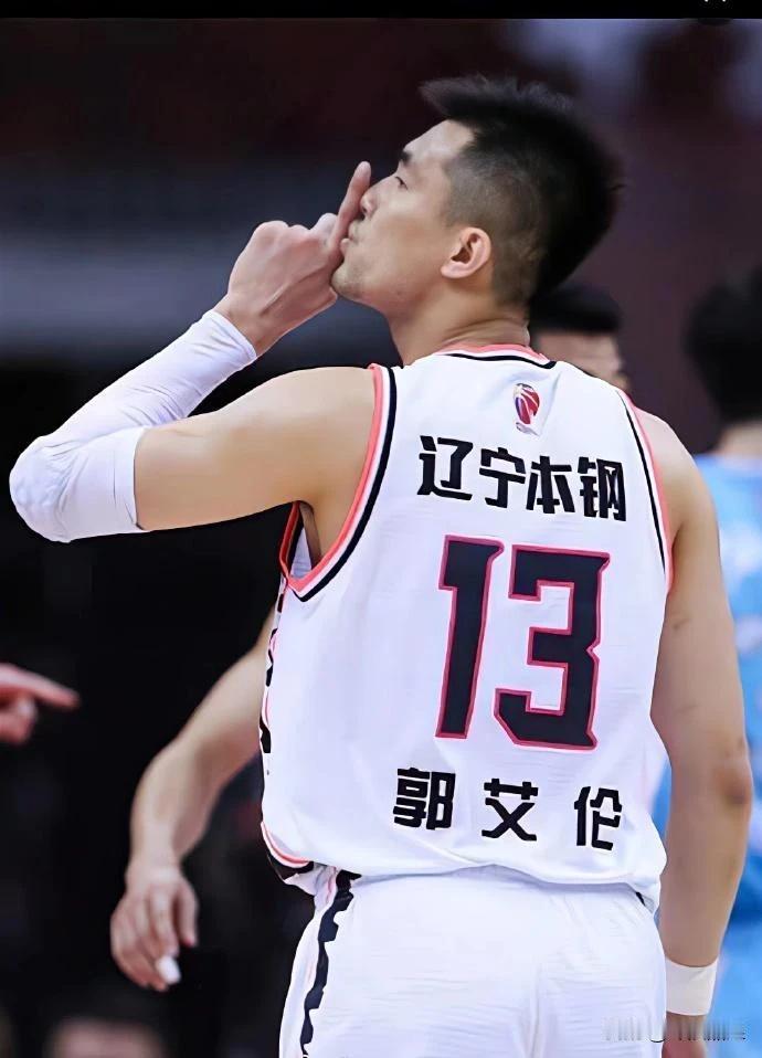 卫冕冠军辽宁队似乎能稳赢CBA半决赛的首回合比赛，理由有三：
1.主场作战，王局