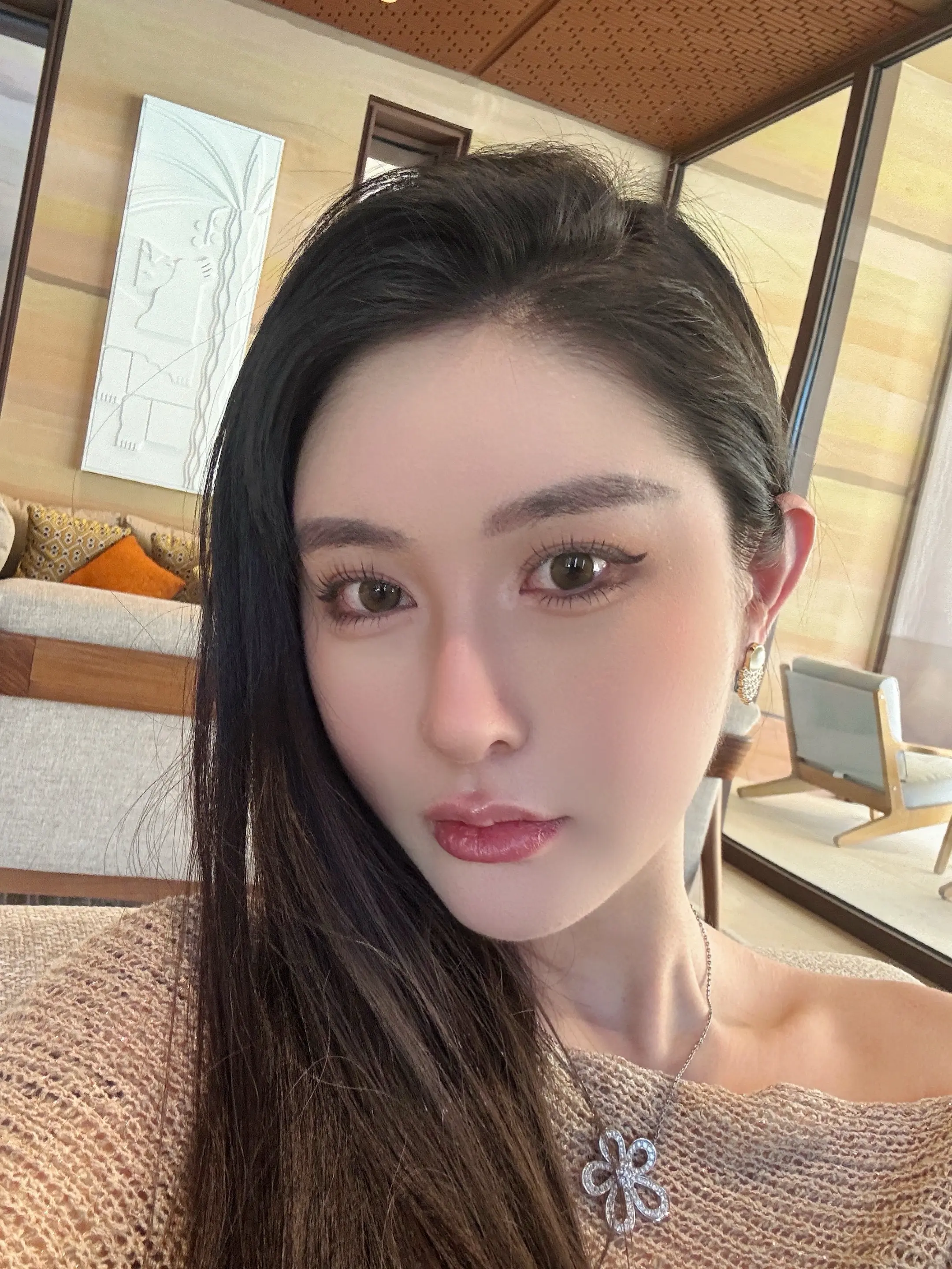 人就算在只有自己看的日记本上 也会写下谎言
