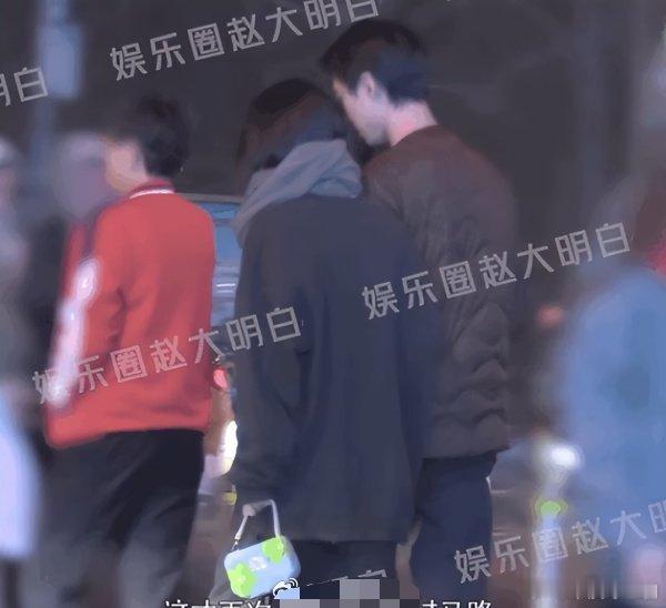 不是有个热搜是李溪芮拖鞋打伤代驾吗？是什么意思#李溪芮张腾与代驾发生冲突全过程#