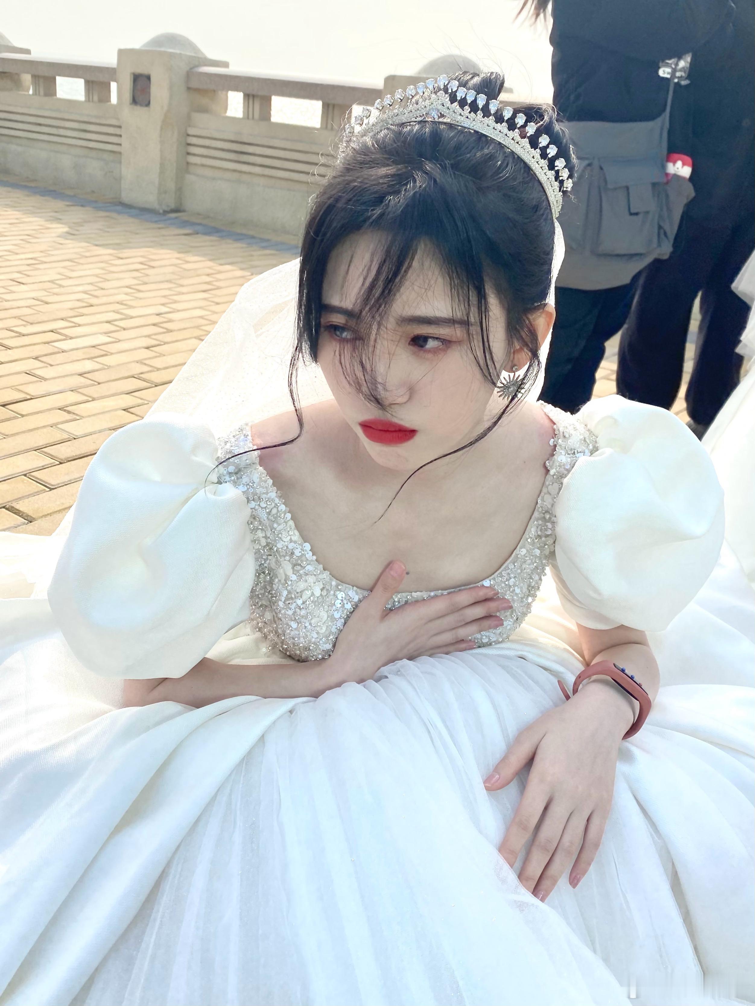 鞠婧祎 jjy鞠婧祎苏绿夏jjy鞠婧祎万花世界春风十里扬州路，卷上珠帘总不如。