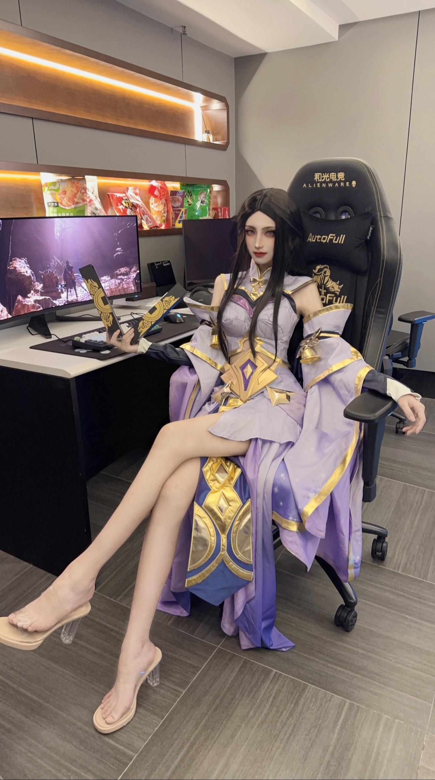 剑谱第一页，先斩意中人。