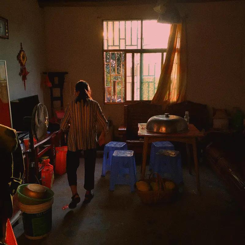 他的人生跌入谷底，却在“小姑家”重燃希望，江苏高二男孩逆风翻盘的感人故事

在江