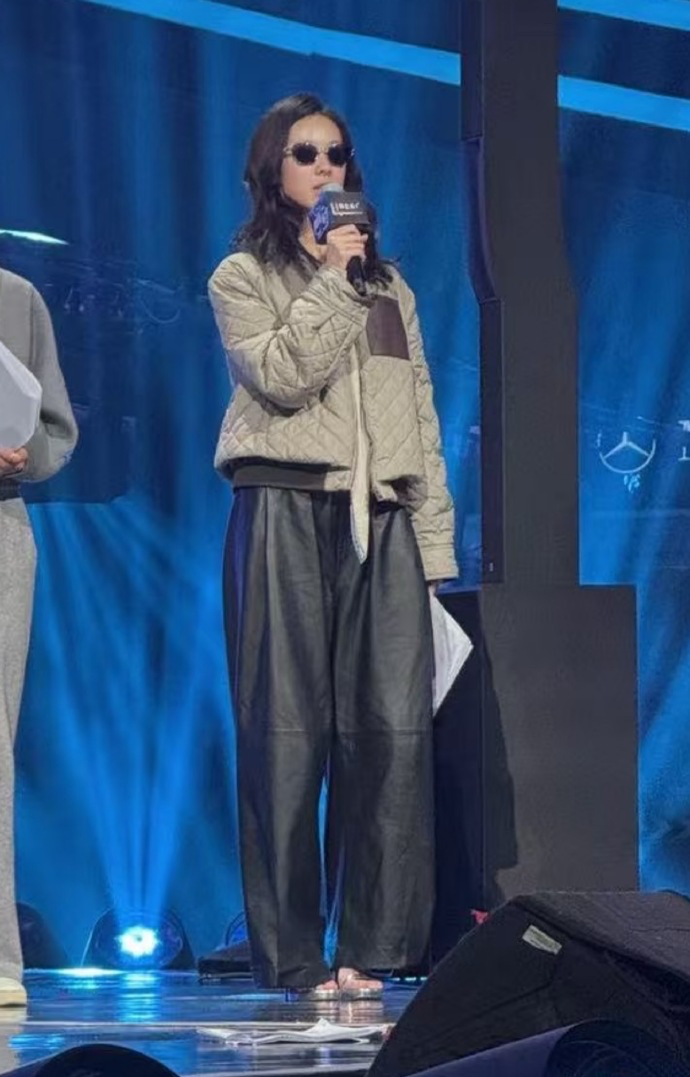 陈都灵东方卫视跨年主持人 果然作品就是最好的基石，今年的《雁回时》在东方卫视上星