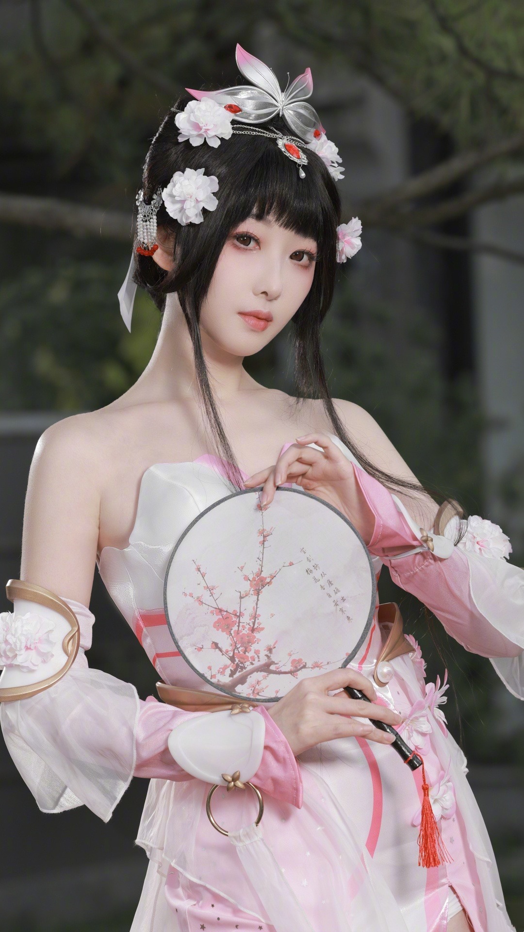 蒋梦婕又换风格了 蒋梦婕生日cos甄姬堪称神还原，古韵感满满，跨次元的古典美暴击