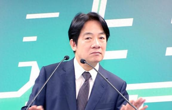 赖清德又发疯了，他拆蒋介石像还说“台湾不属于中国”，但大陆只说了六个字，全台都沉