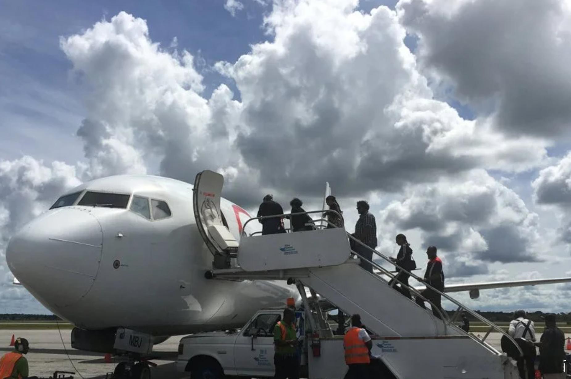 牙买加飞纽约航班上诞生婴儿 国籍归属引发热议海外新鲜事 一架从牙买加金斯敦飞往美