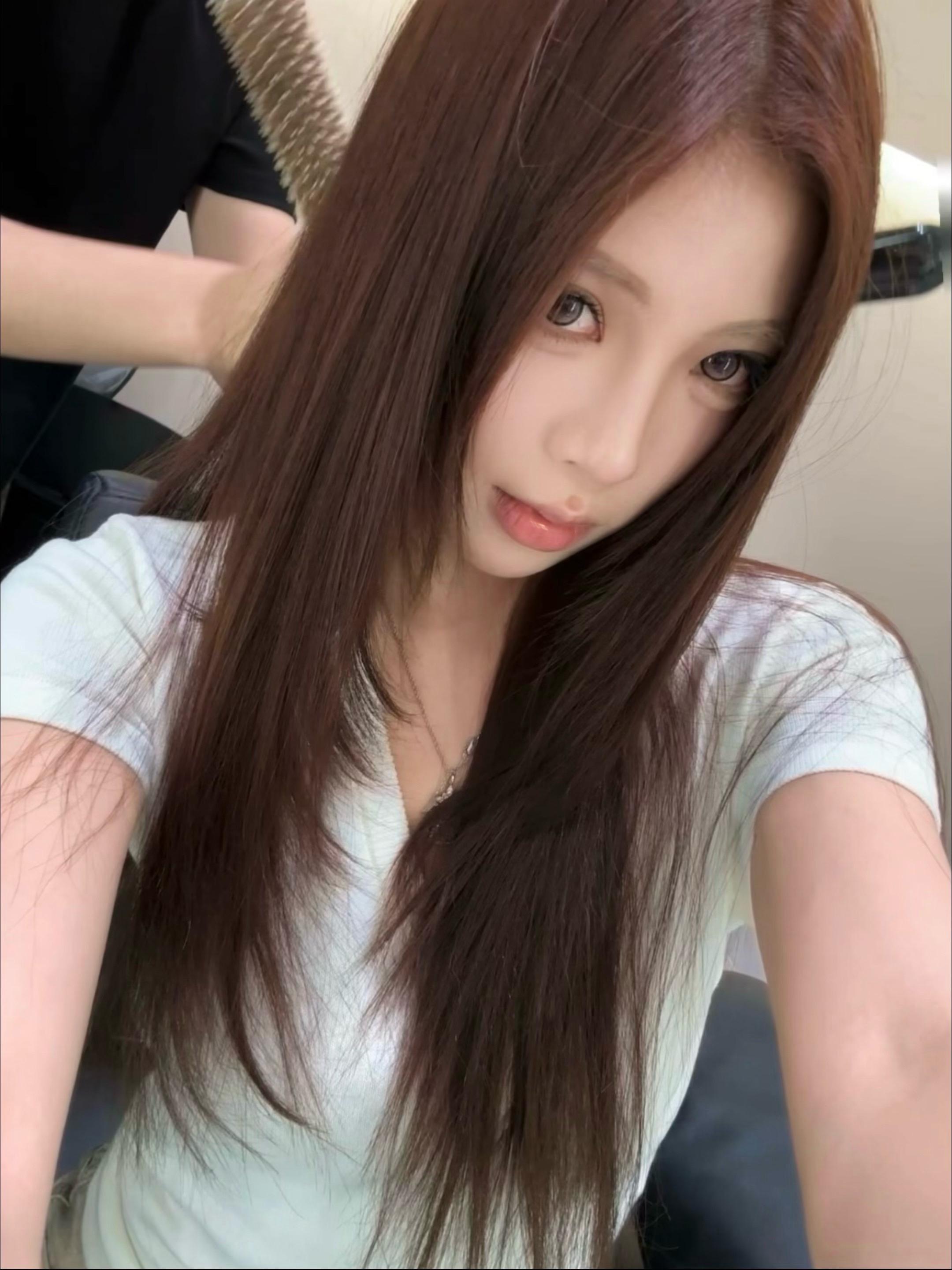 大多数情况下，我都是默默流着眼泪，到了一定程度我就全部都不要了，但也有...