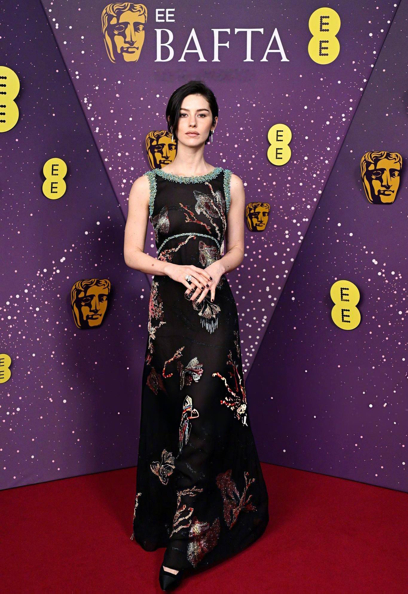 Gracie Abrams 英国电影学院奖红毯CHANEL 2026高级手工坊系