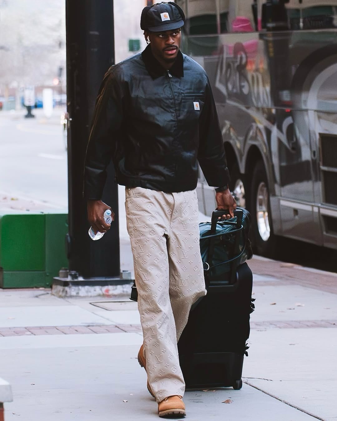 打得还行，奖励LV裤子一条范德比尔特洛杉矶湖人