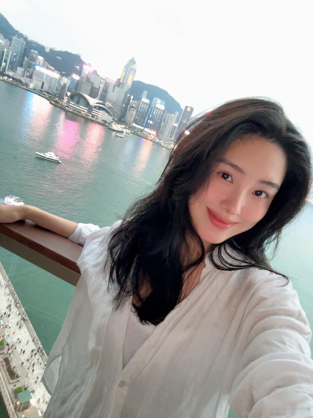 杨采钰疑似已生产疑似杨采钰已生产 这是已经生完了 ​​​