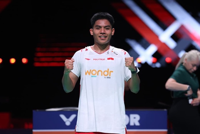 乌拜迪拉首进500赛4强！乌拜迪拉🇮🇩 21-7、21-13 🇲🇾贺首维