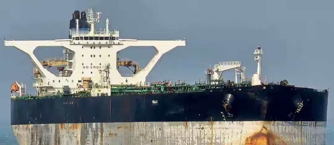 俄罗斯也成目标，油轮遭美扣押，普京不会沉默，或以牙还牙？