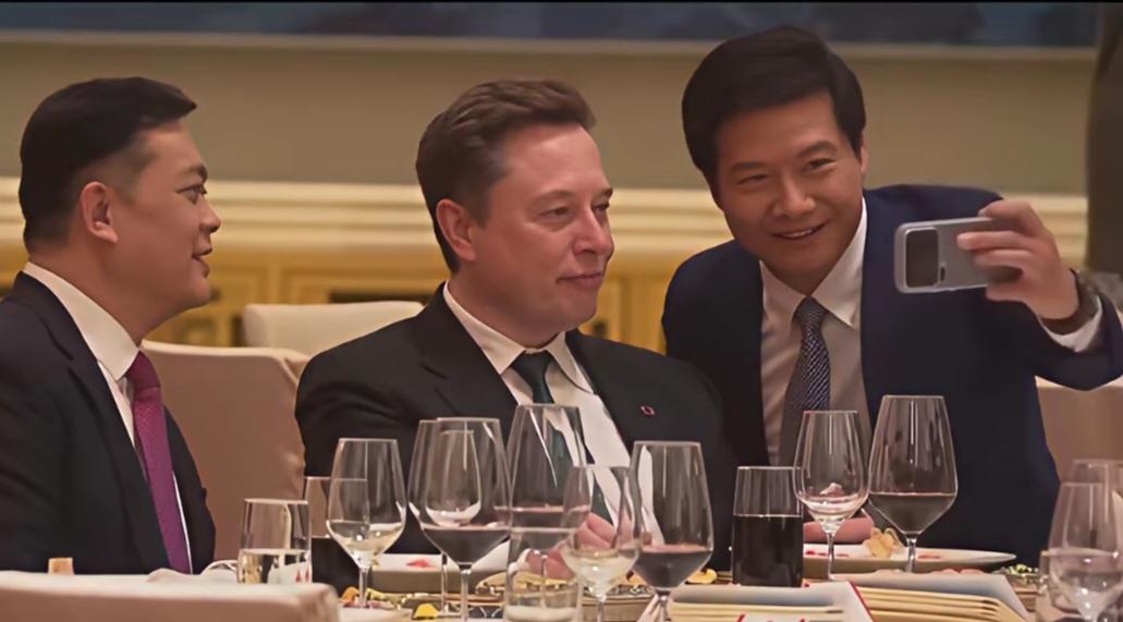 有目共睹传递出一个明确信号：尽管中美关系面临挑战，但务实合作仍是主流共识。

这