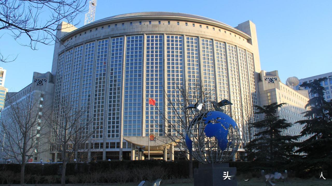 快讯！

外交部郑重提醒：

提醒中国公民近期避免前往日本(消息来源.领事真通车