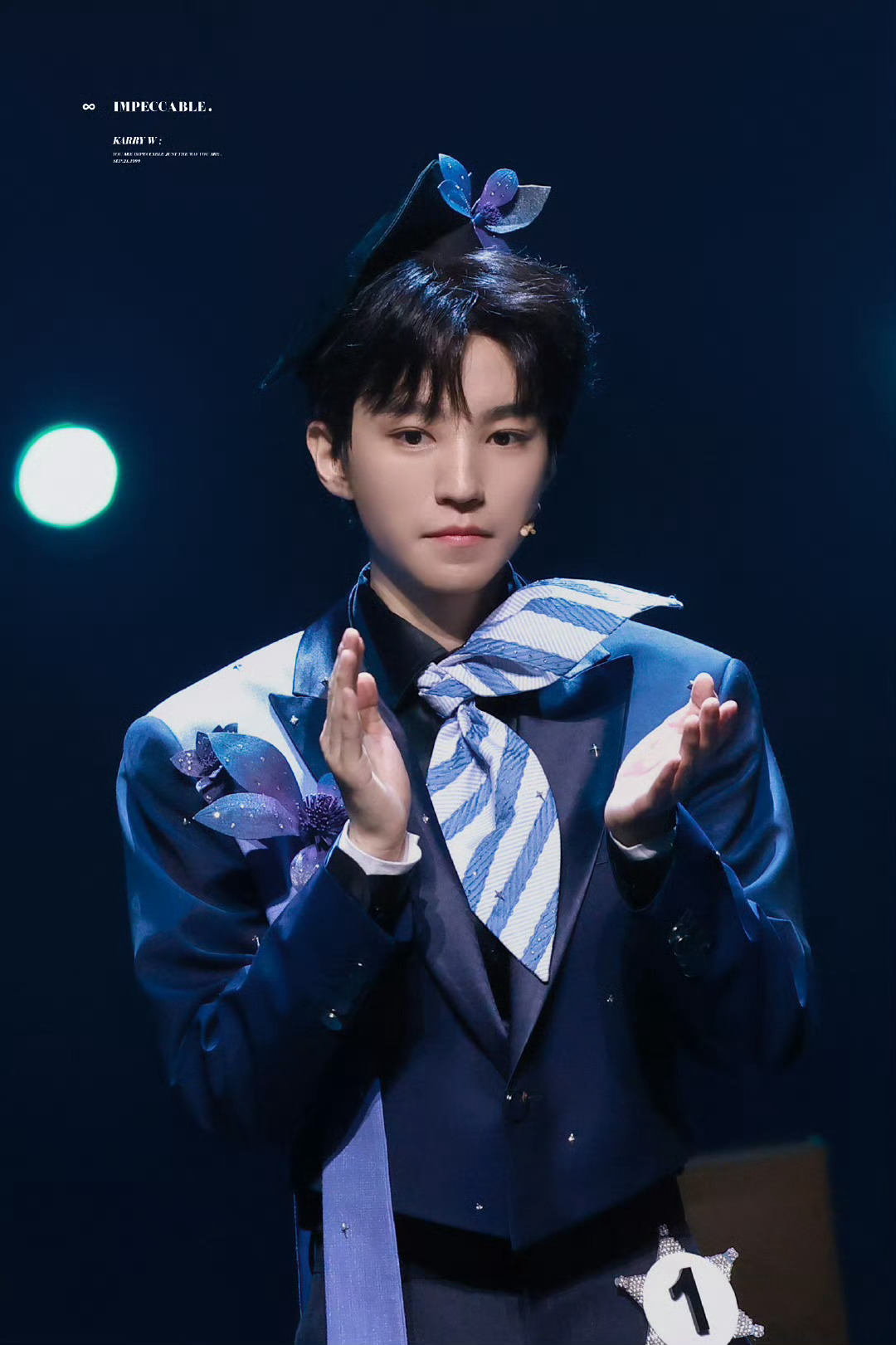 王俊凯话剧舞台 王俊凯话剧舞台照来了，这是哪里来的小帅哥啊～已经在自己的领域闪闪