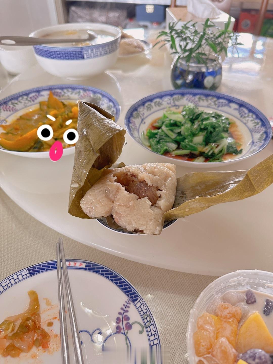 香死我了了  小宜宜寄的粽子太好吃了 ​​​