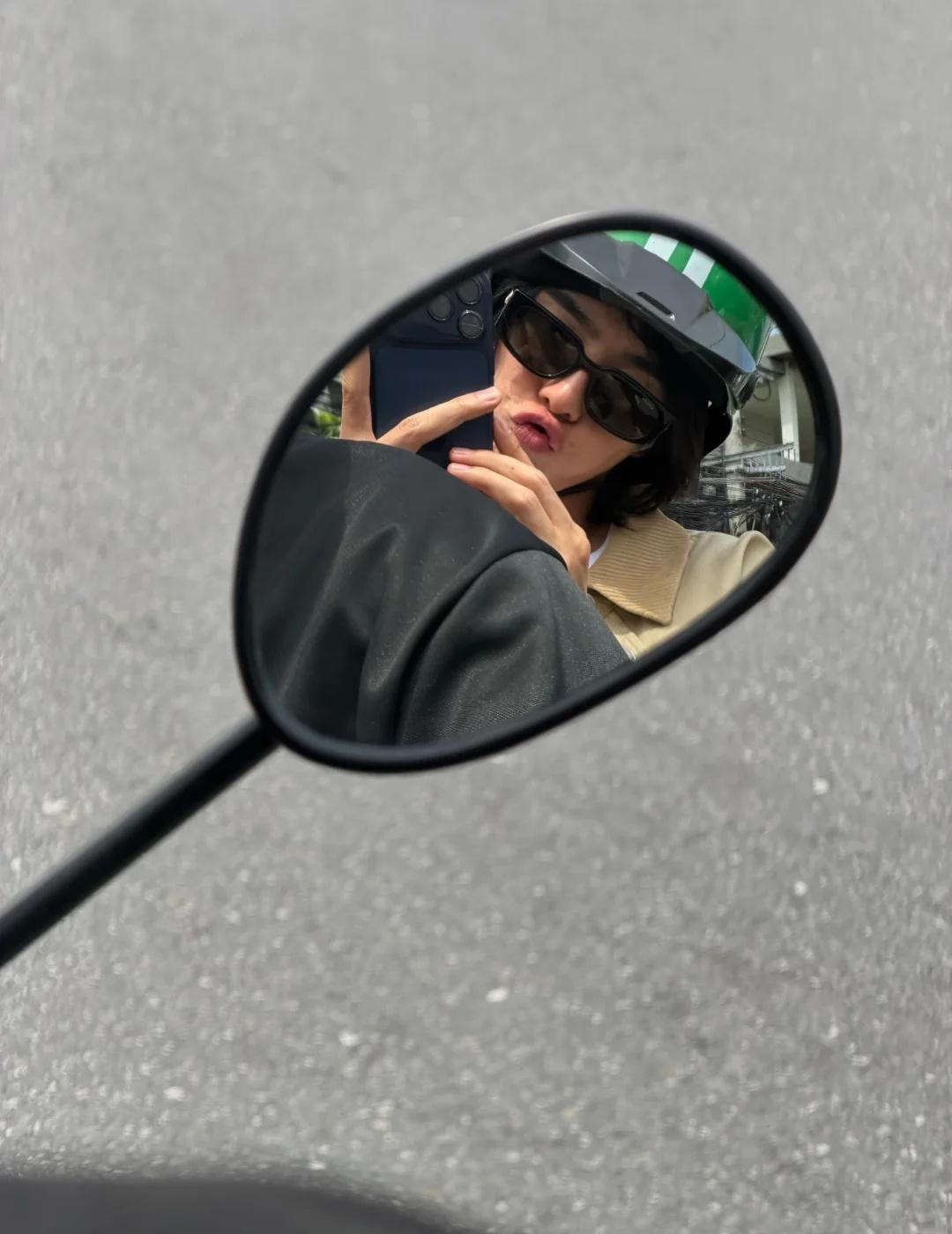 咱爆爆是自己和自己就能玩很久的孩子吧
bxxmrvw boom苏伦 bxxm_j
