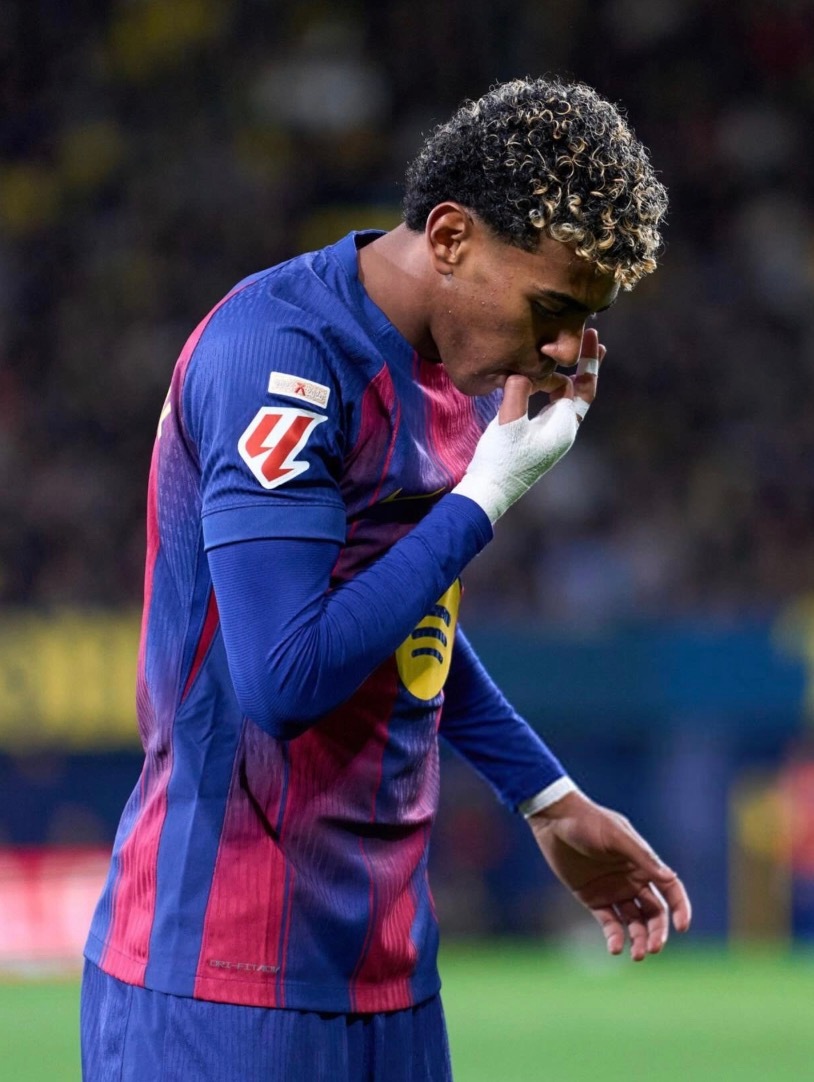 在陶瓷球场举行的比利亚雷亚尔对阵巴塞罗那的比赛中，你错过了哪些精彩瞬间？赛前热身