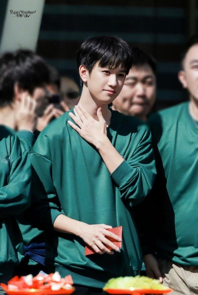 敖子逸明日乐园开机路透，小敖新剧开机啦 