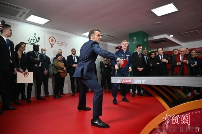 甜度超标！马克龙中文喊“莎莎”约战孙颖莎，成都上演最萌乒乓外交✨   12月5日