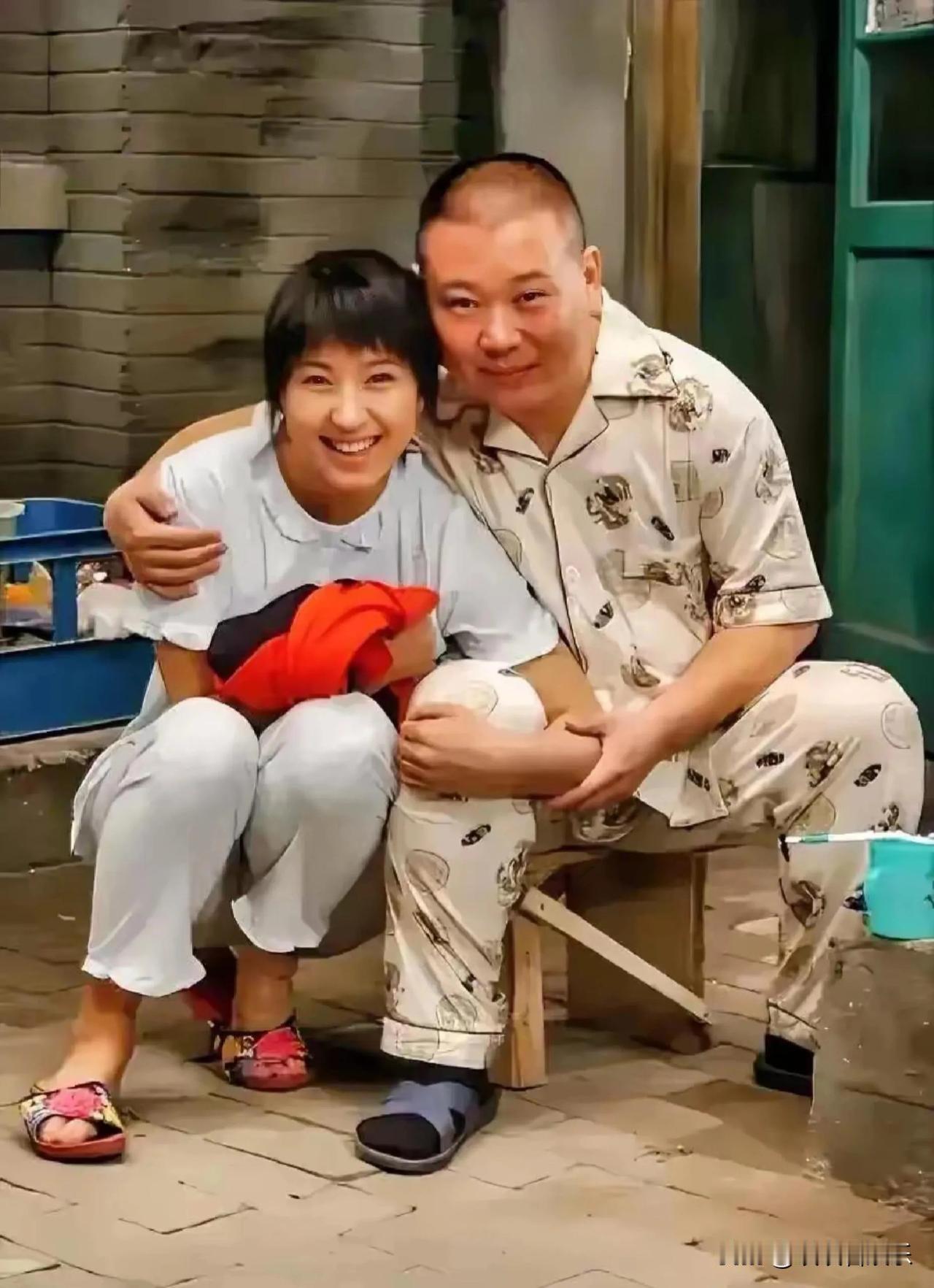 两位演员是谁？好熟悉的感觉，画面挺朴实，特别是女演员面带微笑，不知道她演技怎么样