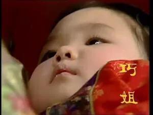 凤姐让刘姥姥给孩子起名，刘姥姥要是没有给生病的巧儿治病方法，凤姐不会让她给起名。