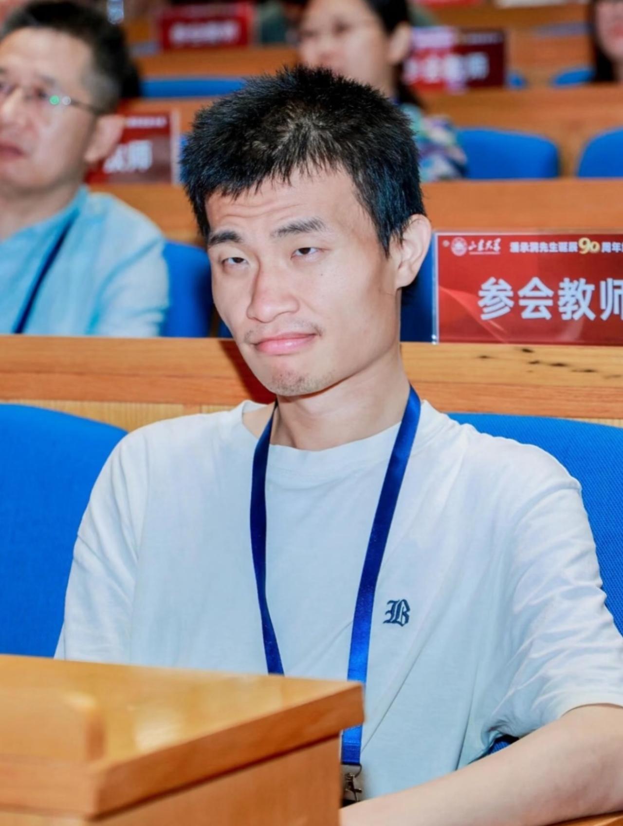 可喜可贺！终于见识到什么叫真正的降维打击了！
 
2026年2月，北大人事处公示