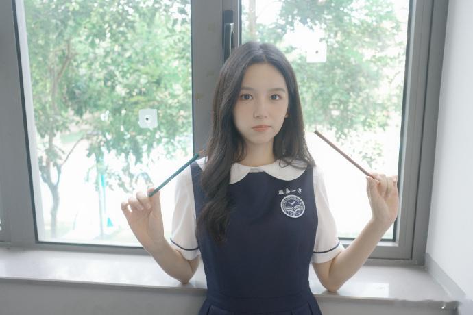 周也潮湿雨季未解之谜杀青照周也林诗兰杀青照 杀青大吉！感谢周也用心诠释林诗兰这个