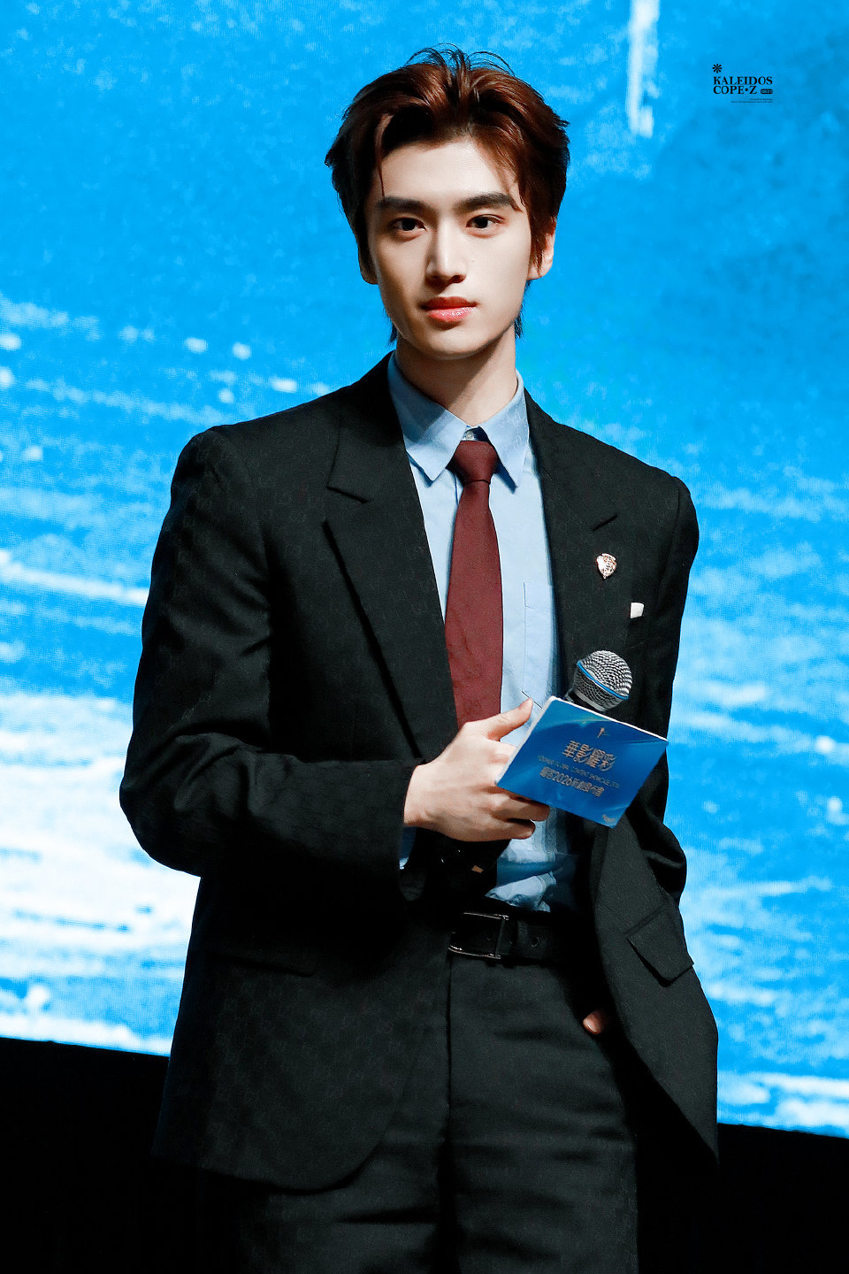 张康乐 zkl张康乐冰湖重生 “你是我跨越山河万里，携带着芳香也要碰面的光”