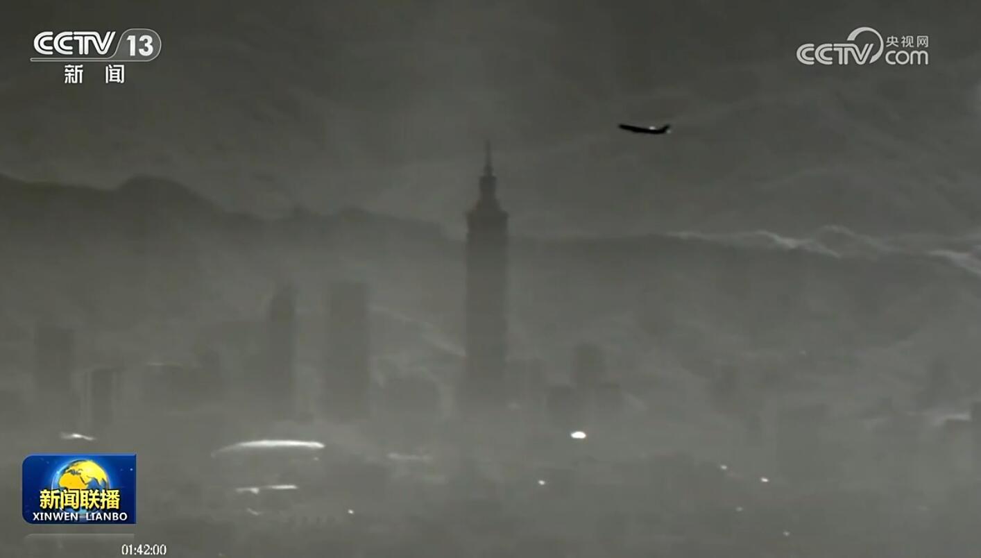 当然是想看放烟花啦