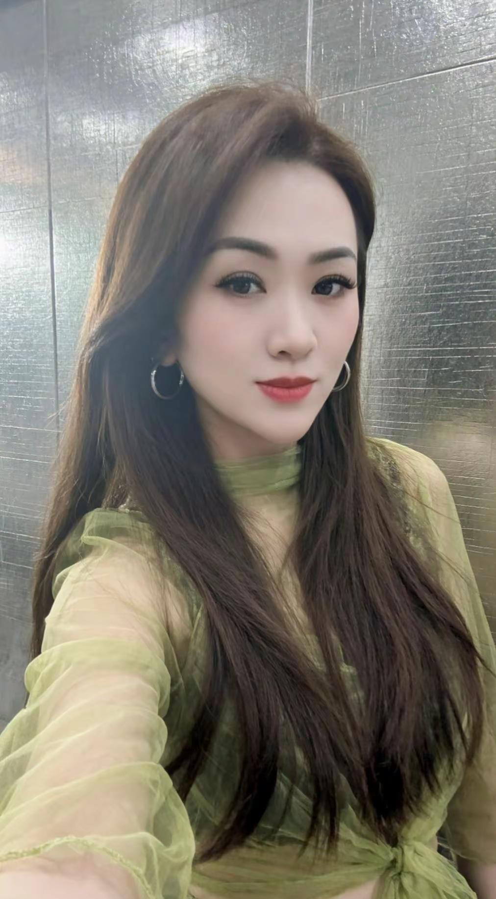 既然你不懂得 什么叫珍惜 那么我教你 从失去我开始所有的关系，只要你不要了， 这