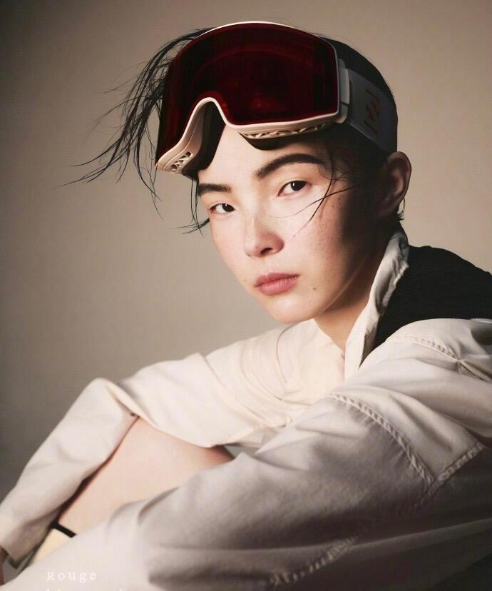 雎晓雯顶级东方淡颜骨相雎晓雯时尚圈宠儿什么是真正的“淡颜天花板”？雎晓雯用一张脸