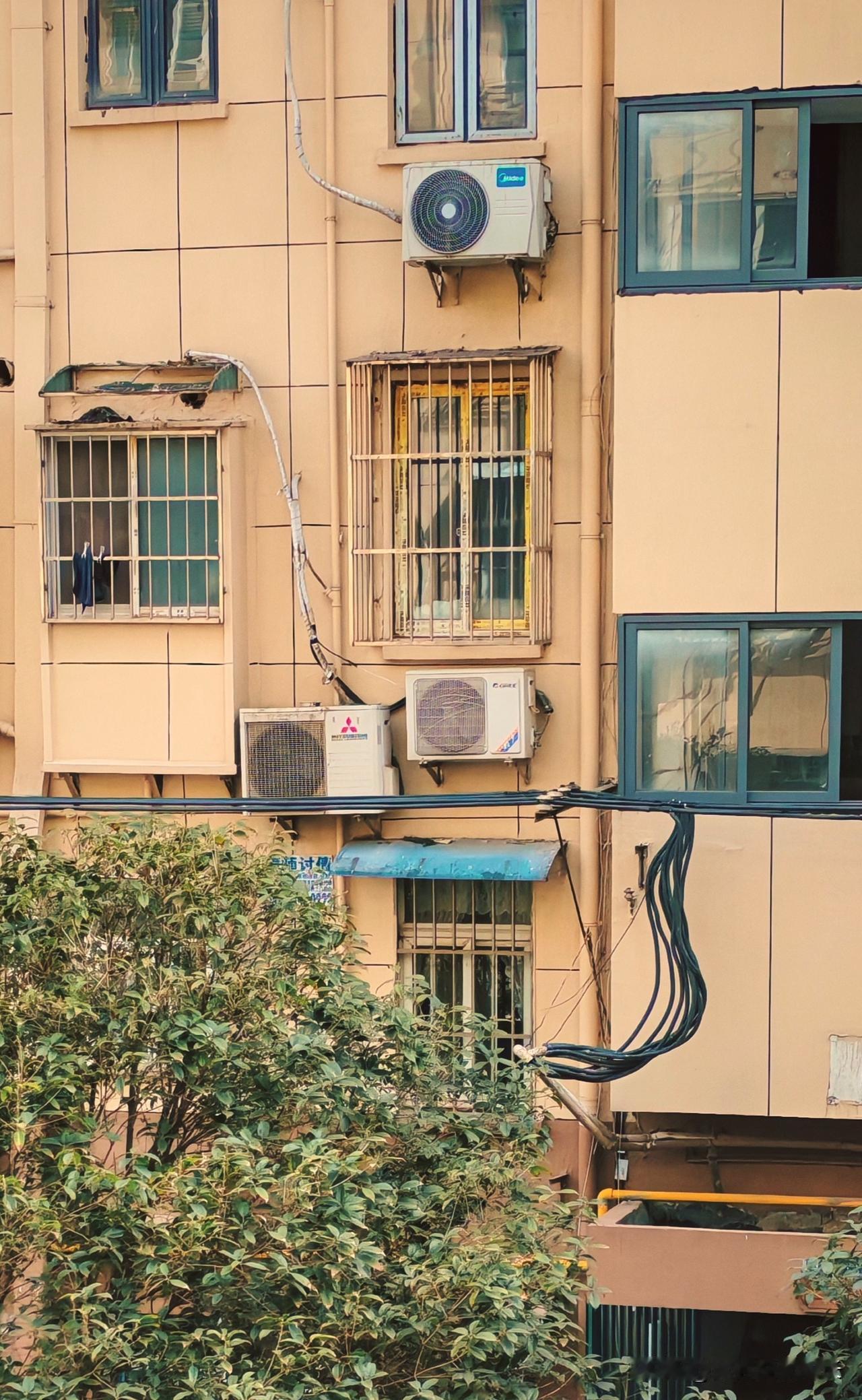 人到晚年没有存款,会过得怎么样?
人老了，没钱最可怕 你怎么看
 
楼下张阿姨走