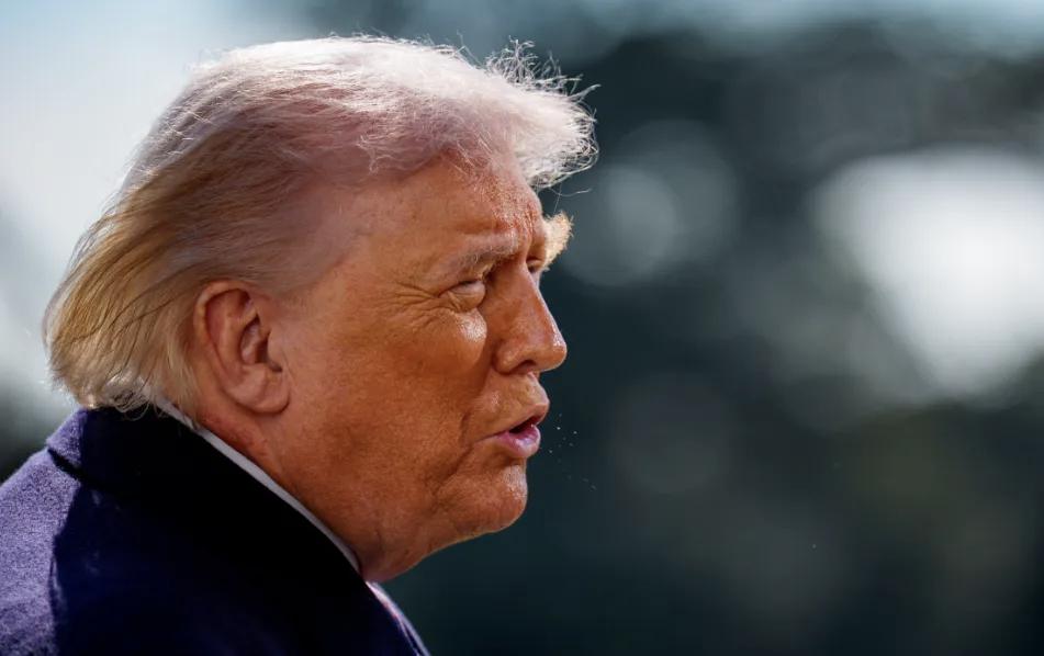 特朗普一句话在网上掀起轩然大波！他最近在接受一档访谈节目时直接说，俄乌双方想谈和